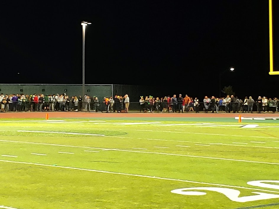 Shen ring crowd 3